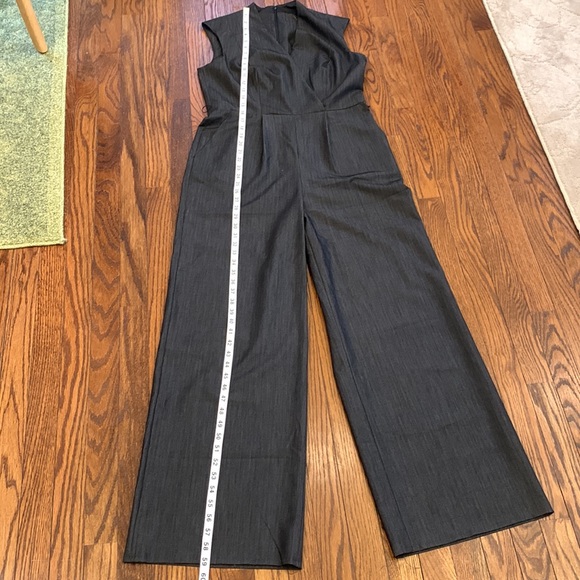 CALVIN KLEIN | Gray-Black V-neck Jumpsuit | Missing Self-tie | Sz 8/10 - Picture 9 of 16